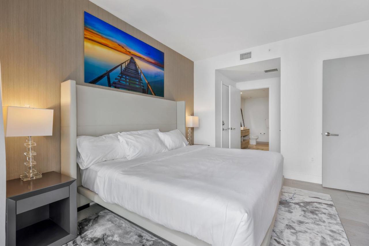 Hyde House: Luxury Waterfront Suite with Ocean View and Rooftop Pool Hollywood Exterior photo